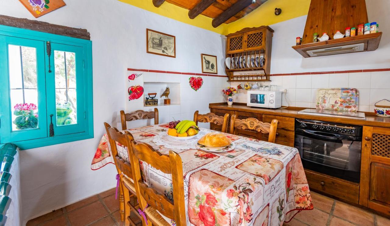 Casa Rosa, Con Encanto Y Piscina Climatizada فريجيليانا المظهر الخارجي الصورة