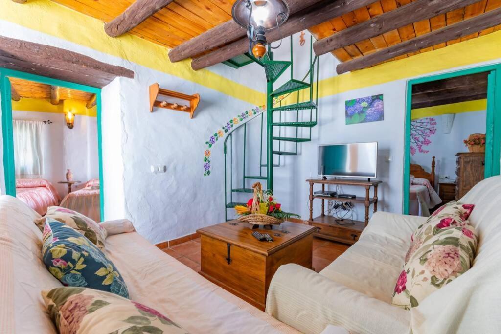 Casa Rosa, Con Encanto Y Piscina Climatizada فريجيليانا المظهر الخارجي الصورة