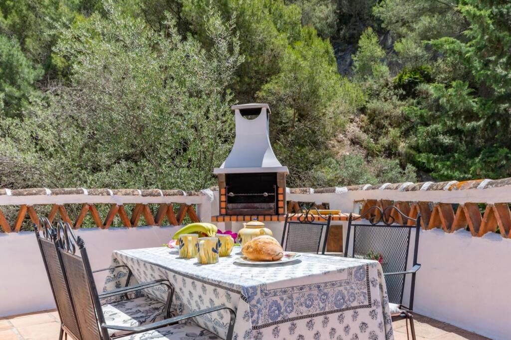 Casa Rosa, Con Encanto Y Piscina Climatizada فريجيليانا المظهر الخارجي الصورة
